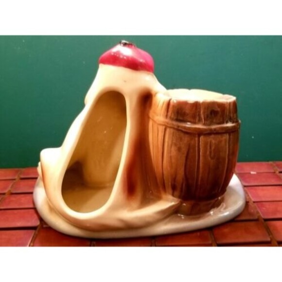 Vintage McCoy Pottery Hung Over St Bernard Dog & Barrel Coin Bank Wallet Holder - Picture 4 of 6